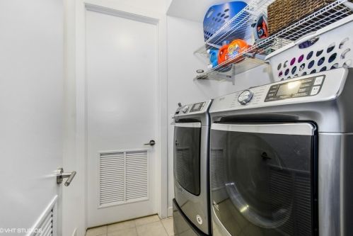 2119 Mozart St, Chicago IL  60647-3909 exterior