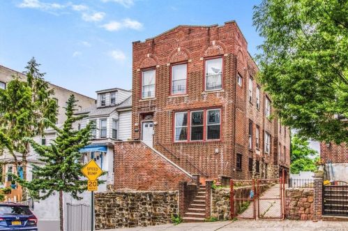 1923 Hennessy Pl, Bronx NY 10453-2910 exterior