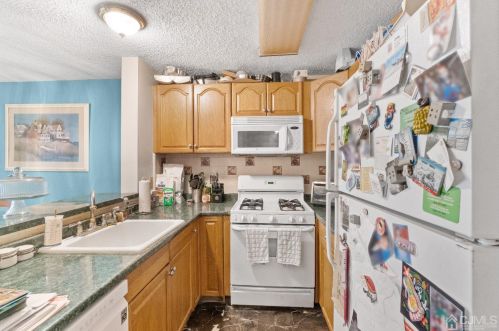 726 Edpas Rd, New Brunswick NJ  08901-3813 exterior