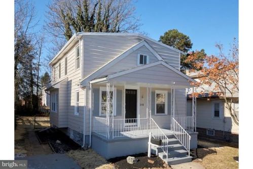 319 Bowers Ave, Runnemede, NJ 08078-1323