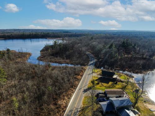 11384 Hydeaway Ct, Middlevle MI 49333-8252 exterior