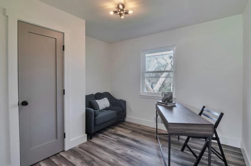 450 Holly Dr, Gainesville GA 30501-2126 exterior