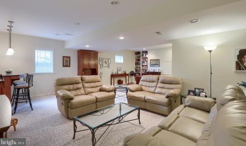 31 Lewiston Cir, Lancaster PA 17601-4883 exterior