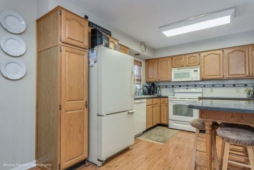 4908 Tile Line Rd, Bull Valley, IL 60012-3320