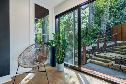 620 Colebrook Ct, Atlanta GA  30327-4710 exterior