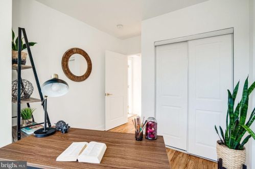 1727 16th St, Washington DC  20020-5661 exterior