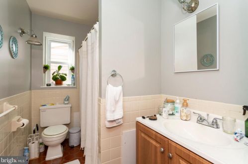 836 Bainbridge St, Philadelphia PA 19146-1430 exterior