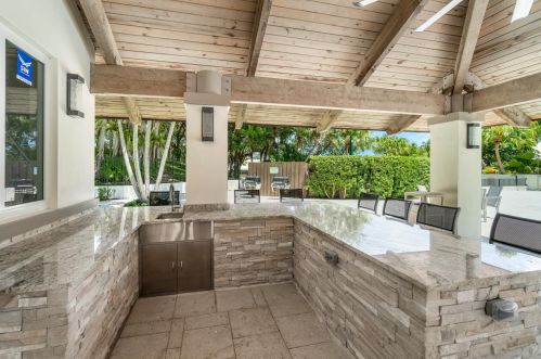 5256 Boca Marina Cir, Boca Raton FL  33487-5247 exterior