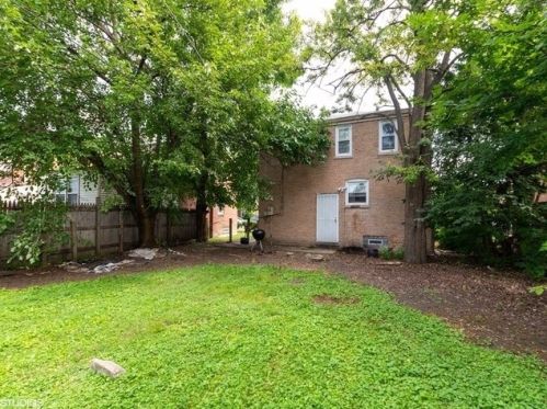 7326 Mozart St, Chicago IL 60629-3033 exterior