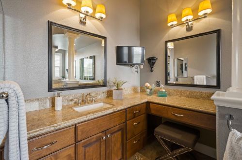 1380 Souza Dr, Folsom CA  95762-7561 exterior