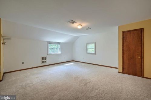 752 Nyes Rd, Hummelstown PA 17036-8688 exterior