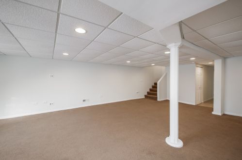 7854 Cressett Dr, Chicago IL 60707-1340 exterior