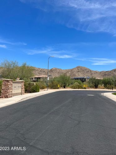 16816 27th Ln, Phoenix AZ  85045-2212 exterior