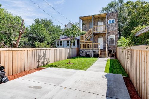 7616 Dante Ave, Chicago IL  60619-2720 exterior