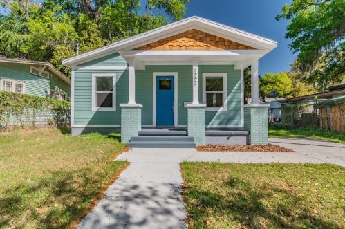 1006 23rd Ave, Tampa, FL 33605-1726