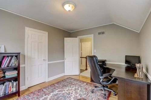 6405 Lk Dr, Milwaukee WI 53217-4229 exterior