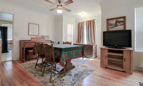 6206 105th St, Milwaukee WI 53225-1409 exterior