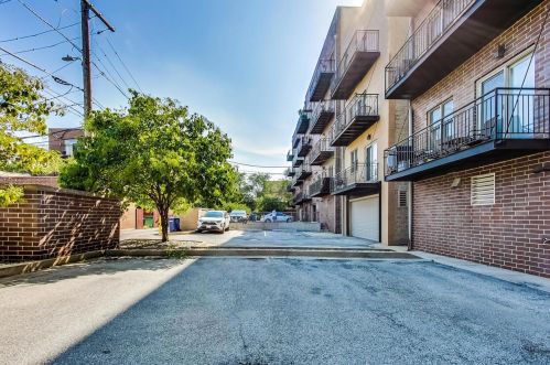 2618 Diversey Ave, Chicago IL 60647-4363 exterior