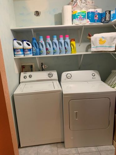 104 Un St, Joliet IL 60433-1142 exterior