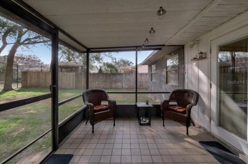 3616 Falling Leaf Ln, Orlando FL 32810-2268 exterior