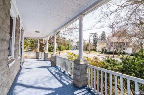 133 Grant Ave, Cresskill NJ 07626-1203 exterior