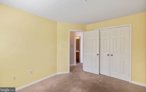 7047 Chesley Search Way, Alexandria VA 22315-4754 exterior