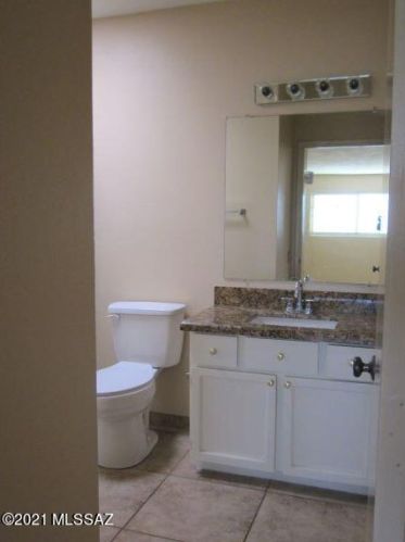 821 Paseo Del Prado, Green Valley AZ 85614-1974 exterior