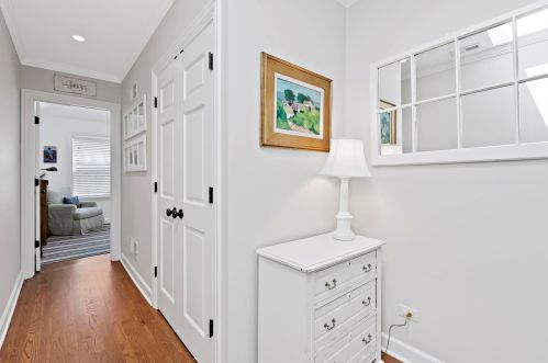 1749 Fern Ct, Chicago IL 60614-5606 exterior