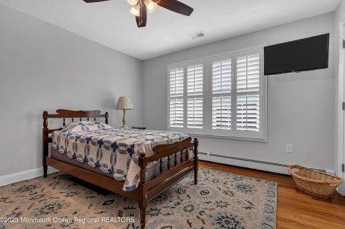 302 Trenton Ave, Point Pleasant Beach NJ 08742-2529 exterior