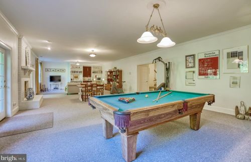 1613 Maddux Ln, Mc Lean VA 22101-3200 exterior