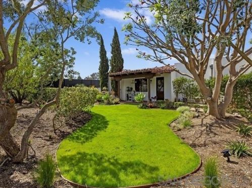 90 Seeman Dr, Encinitas CA 92024-2838 exterior