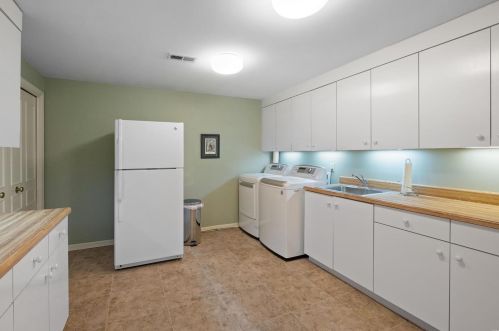 13592 Royal Glen Dr, Saint Louis MO 63131-1029 exterior