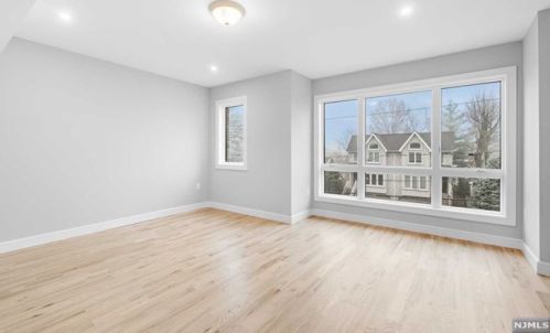 55 Knox Ave, Cliffside Park NJ 07010-3102 exterior