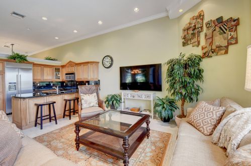 6947 Southport Dr, Boynton Beach FL 33472-6901 exterior