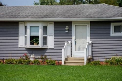 54730 Gilman Dr, Mishawaka, IN 46545-2134