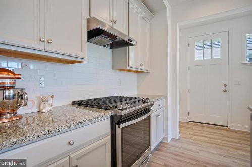 2222 Red Fox Dr, Hummelstown PA 17036 exterior