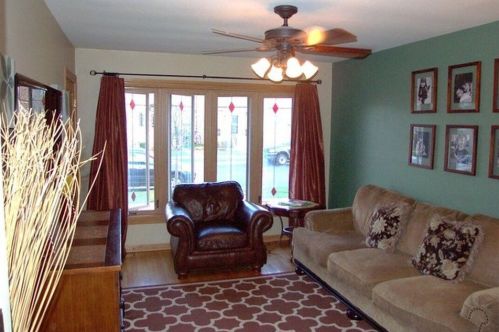 5352 Narragansett Ave, Chicago, IL 60638-1345