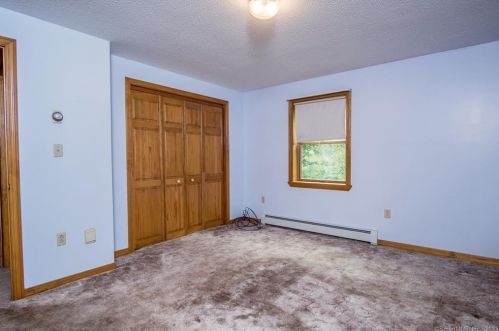 16 Attawaugan Xing Rd, Killingly CT 06241-1602 exterior