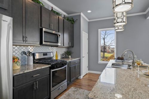 5642 Maple Ave, Saint Louis MO 63112-2722 exterior