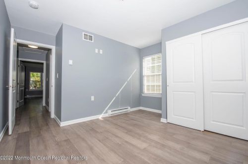 1 Gladstone Ave, Lakehurst NJ 08759-6626 exterior