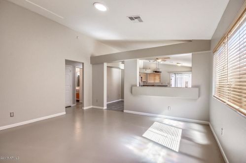 4736 Desert Wind Dr, Phoenix AZ  85044-6211 exterior