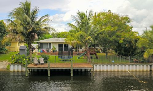 2520 10 St, Boynton Beach FL 33426-7401 exterior