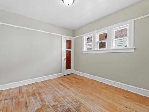 4866 37th St, Milwaukee WI  53221-2570 exterior