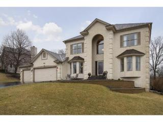 1586 Murphy Pkwy, Saint Paul MN  55122-1754 exterior