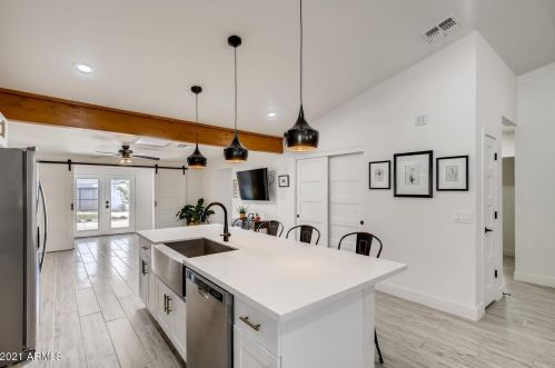 2615 Fairmount Ave, Phoenix AZ 85015-5356 exterior