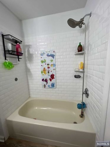 1249 Mulberry Dr, Mahwah NJ  07430-2352 exterior