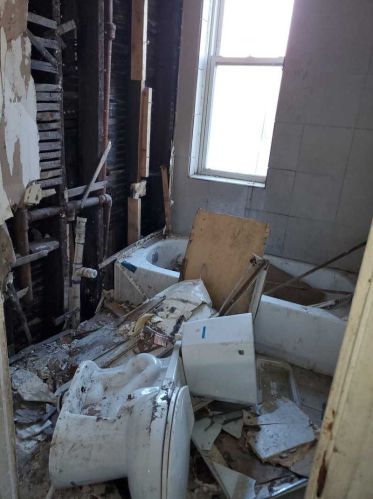 3246 91st St, Chicago IL 60617-4209 exterior