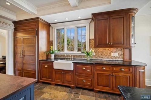 264 Upper Mtn Ave, Montclair NJ 07043-1417 exterior