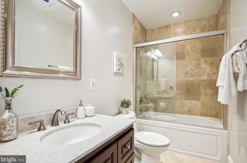 230 F St, Washington DC 20002-4931 exterior