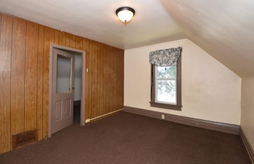 1043 31, Milwaukee WI 53215-2133 exterior